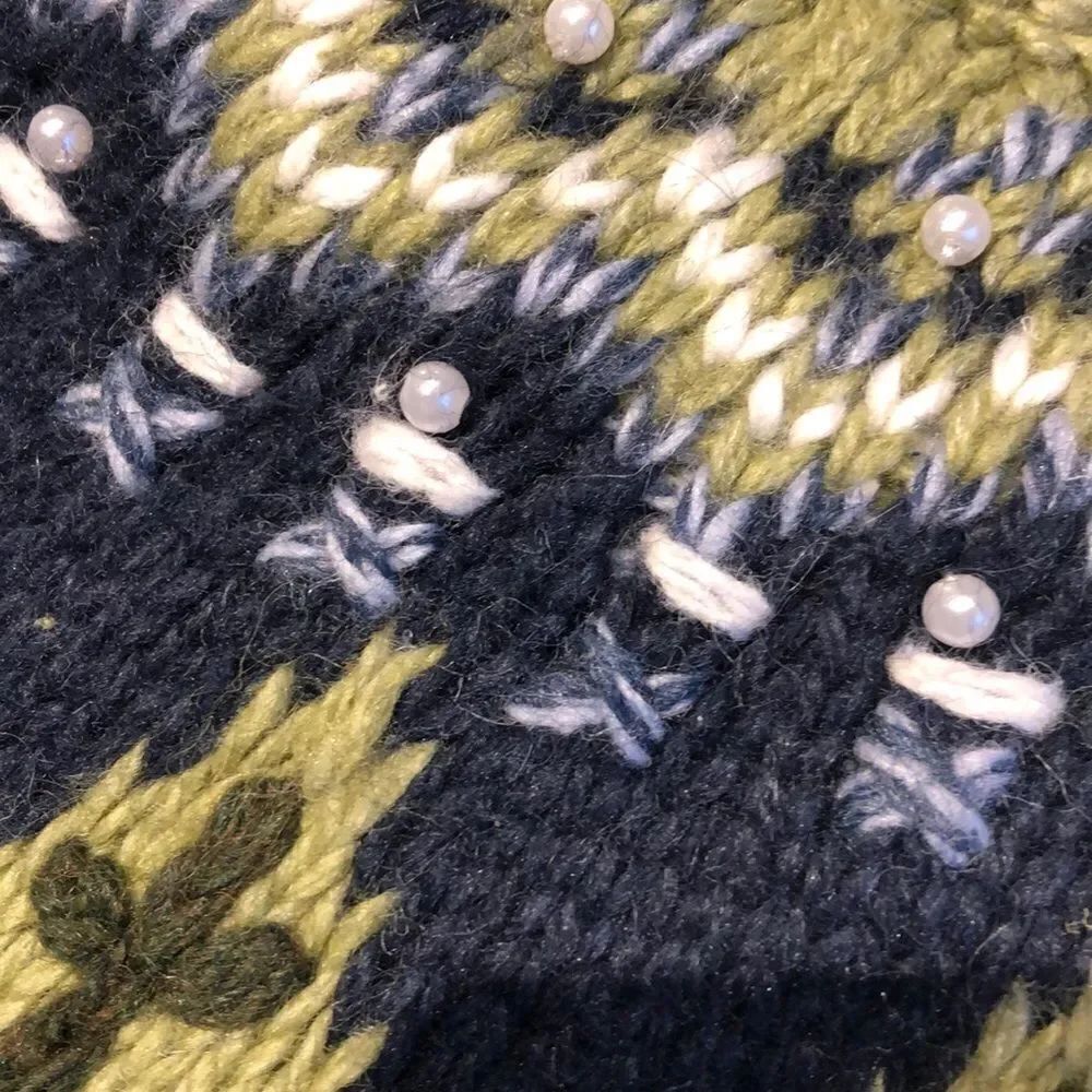 PBJ Sports Sample Sweater - Picture 6 of 6